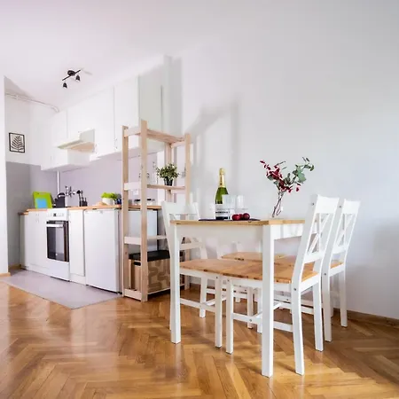 Apartment Superapart Plac Dabrowskiego 12