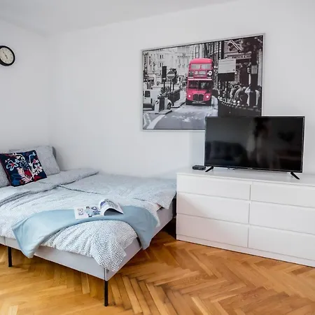 Superapart Plac Dabrowskiego 12 - Blisko Pkin I Metra * Varsovia